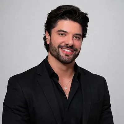 Vinícius Santarelli profile
