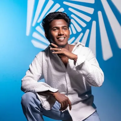🦅വിനിത് 🔱 profile