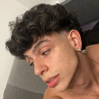 Vini Theophilo profile