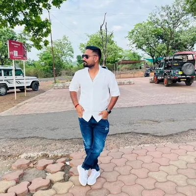 Vinit Vishwakarma profile
