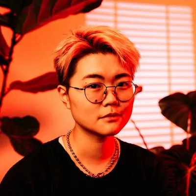 Vee Chan 暴暴力 profile