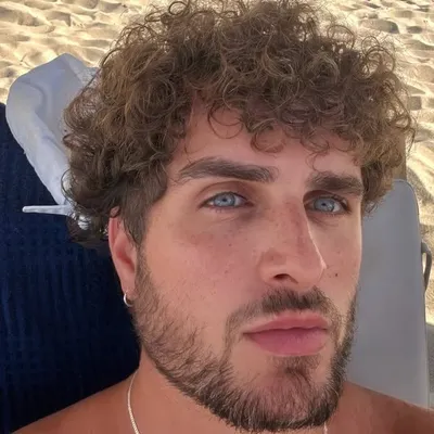 VÍCTOR RODRIGUES profile