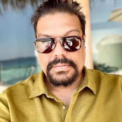 Vir Sanghvi profile