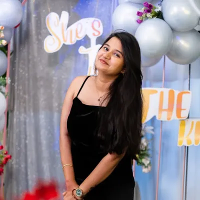 Vishithra🦋 profile