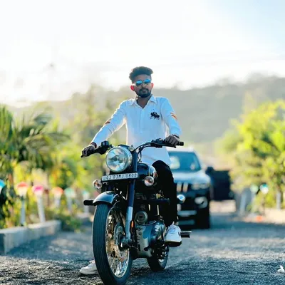 Vishu Raja โฆ.โ๏ธ๐ค profile