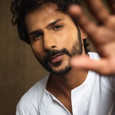 Vishnuu Malhotra profile