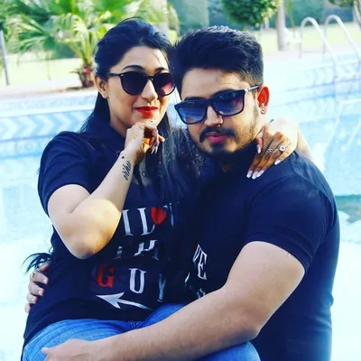 VISHU CHOPRA | MAKE-UP ARTIST profile