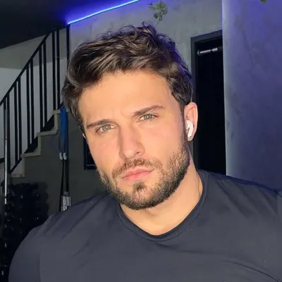 Vitor Mendes profile