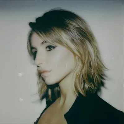 Vittoria di Savoia profile