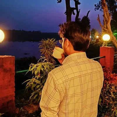 Dr Vivek Pandey profile