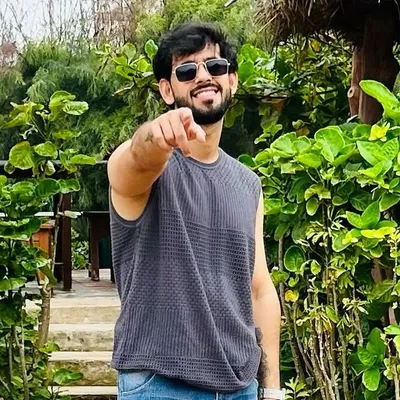 Vîvëk Śhãrmā♉️ (कलाकार) profile