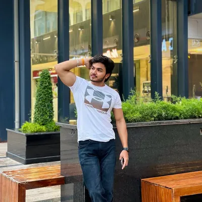 Vivek Raghav profile