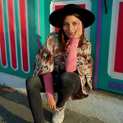 Planes felices, maquillaje y mucho color! ๐จ๐โจ profile