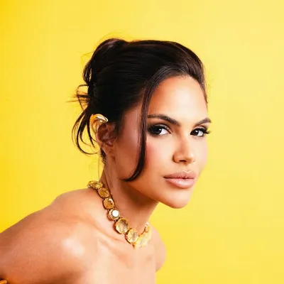 Viviane Siqueira profile