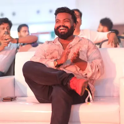 VJ Machan profile