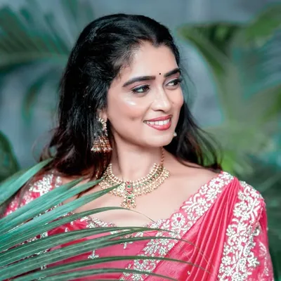 Shobana official account profile
