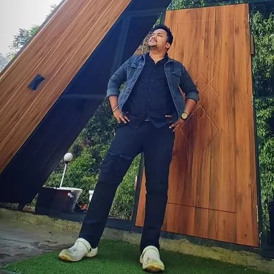 Anchor Rishabh Srivastava profile