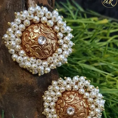 Vogue Earings Store profile
