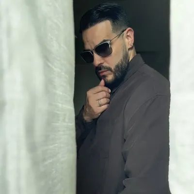 Victor Santiago profile