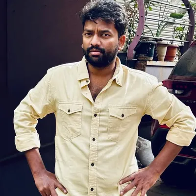 VS MUKKHESH profile