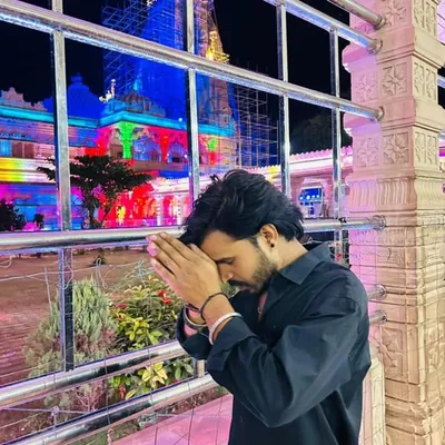 Laksh Vaishnav profile