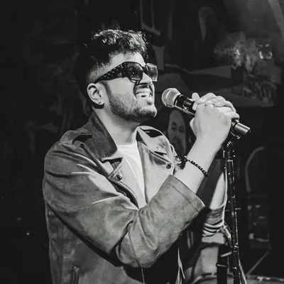 V I V E K profile