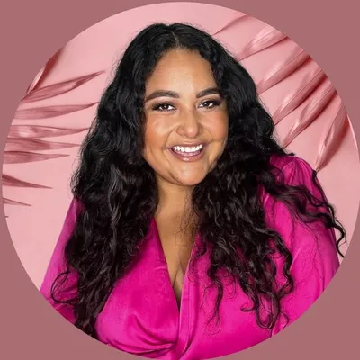 Stefany Hernandez | Latina Luxury Travel + Fashion profile