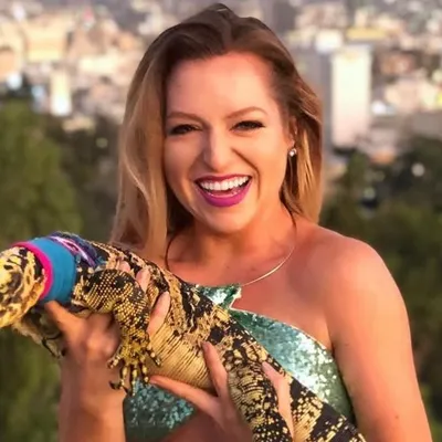 Lizz Warner ๐ฆ๐ profile