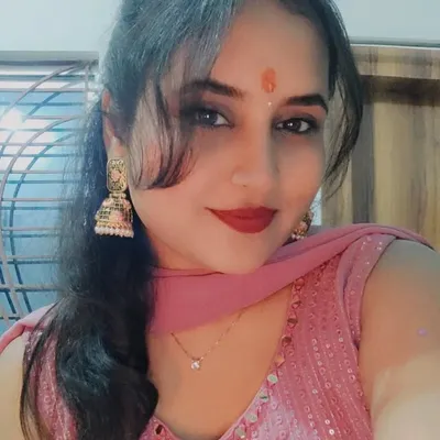 Pʀɪʏᴀɴᴋᴀ Aɢʀᴀᴡᴀʟ 🧿 profile