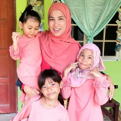 Wannsury Zainal profile