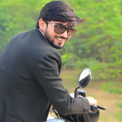 Drx Mohd Waqas ๐จโโ๏ธ profile