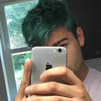 Warhugz profile