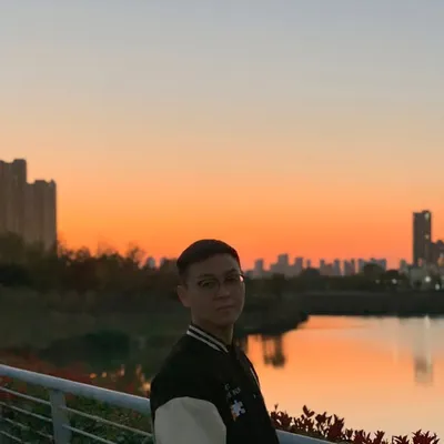 Wassily Hao profile