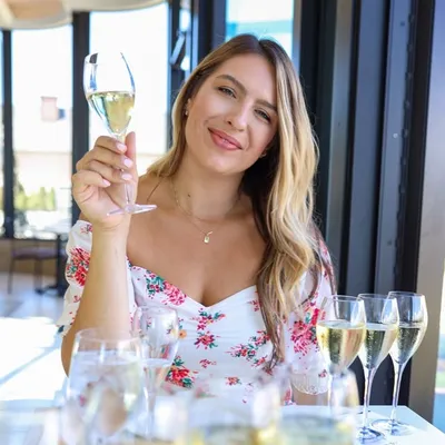 Raquel Royers | Wine & Lifestyle profile