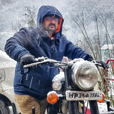 Anuj Dewan profile