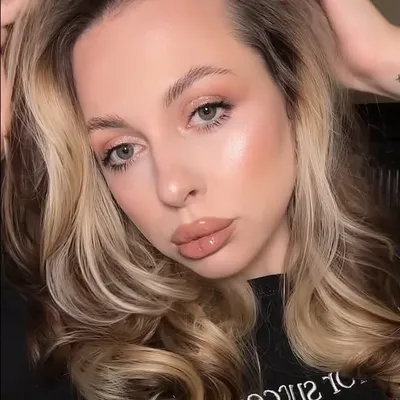Lifestyle & beauty influencer profile