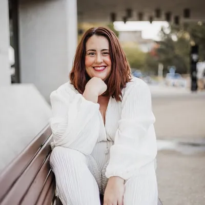 Amy Abrahams| Plus size Content Creator profile