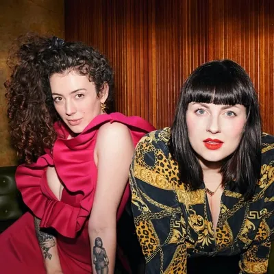 Leila Lowfire & Toyah Diebel profile