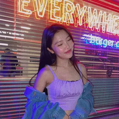 WEIWEI profile