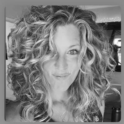 Laura Wright profile