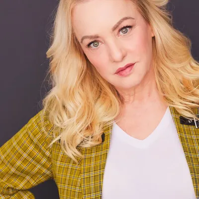 Wendi McLendon-Covey profile