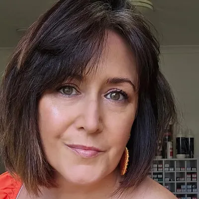 Wendy | Grey Hair Journey | Self-Love Advocate profile