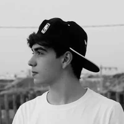 Weslei profile