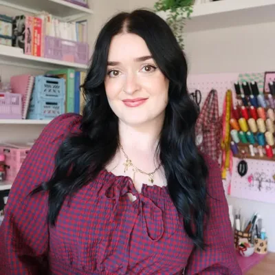 What Abi Makes | Sewing & Knitting Content Creator profile