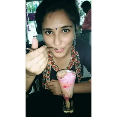 Roshni Agarwal. profile