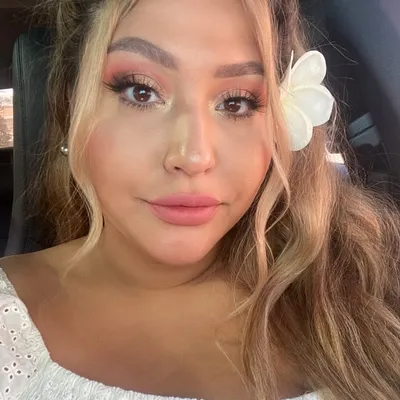 Lizzy Beauty Cooking Curvy Fashion profile