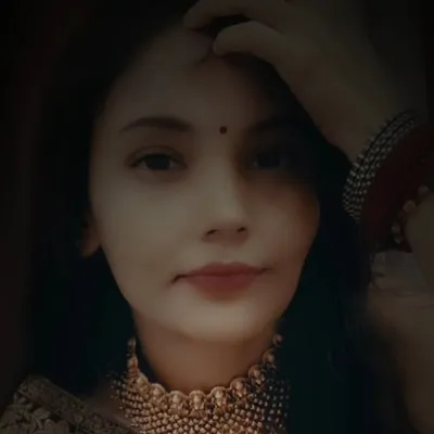 Prīyā Pāthāk profile