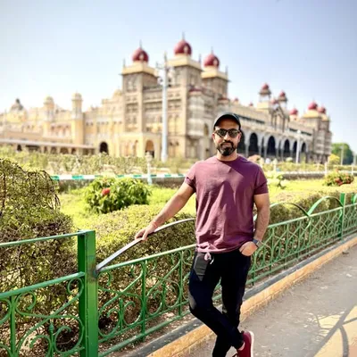Satish Singh profile