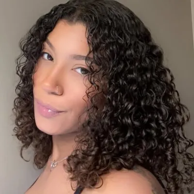 Whitney Nicole profile
