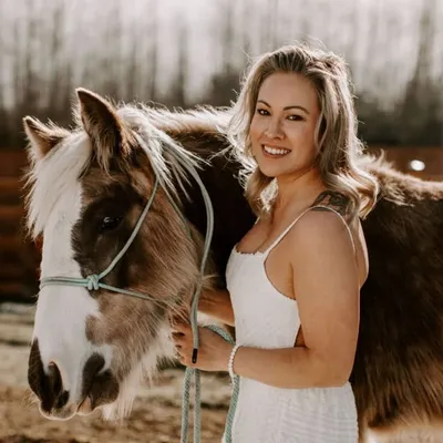 Victoria June profile